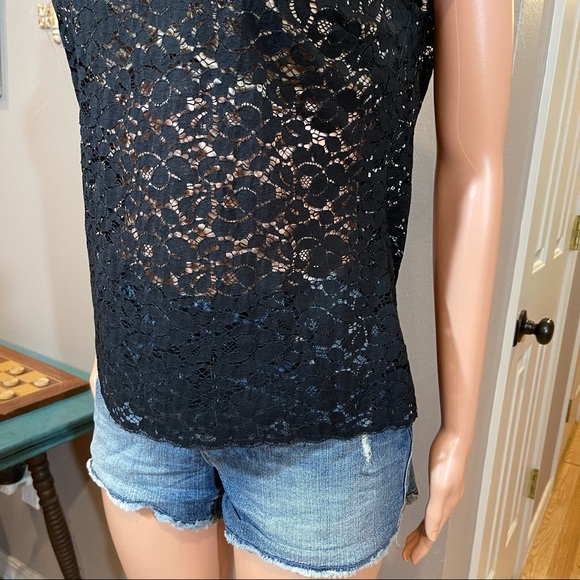 Black lace cap sleeve top - Picture 5 of 8